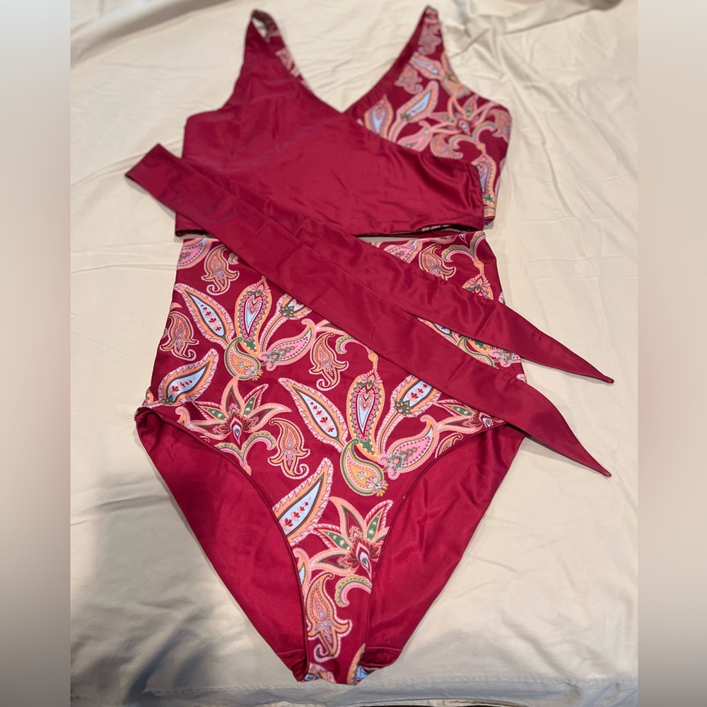Baiia Sangria Bikini Top US 14 (AU 18) & matching bottoms US 14 (AU 18)